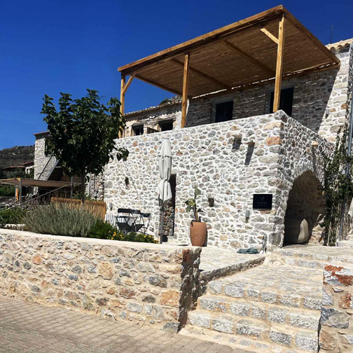 Εξωτερικό χώρος στη σουίτα Σίκλος, στο Καραβοστάσι Οιτύλου Μάνης